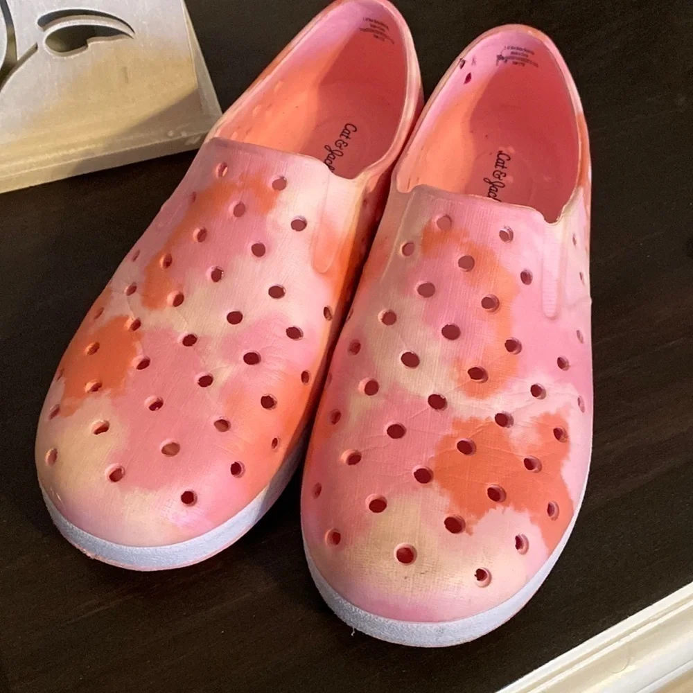 𝅺CAT & Jack shoes